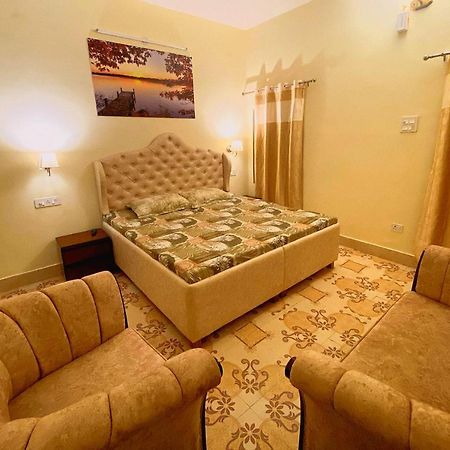 Ekant Guest House Dadāhu Dış mekan fotoğraf