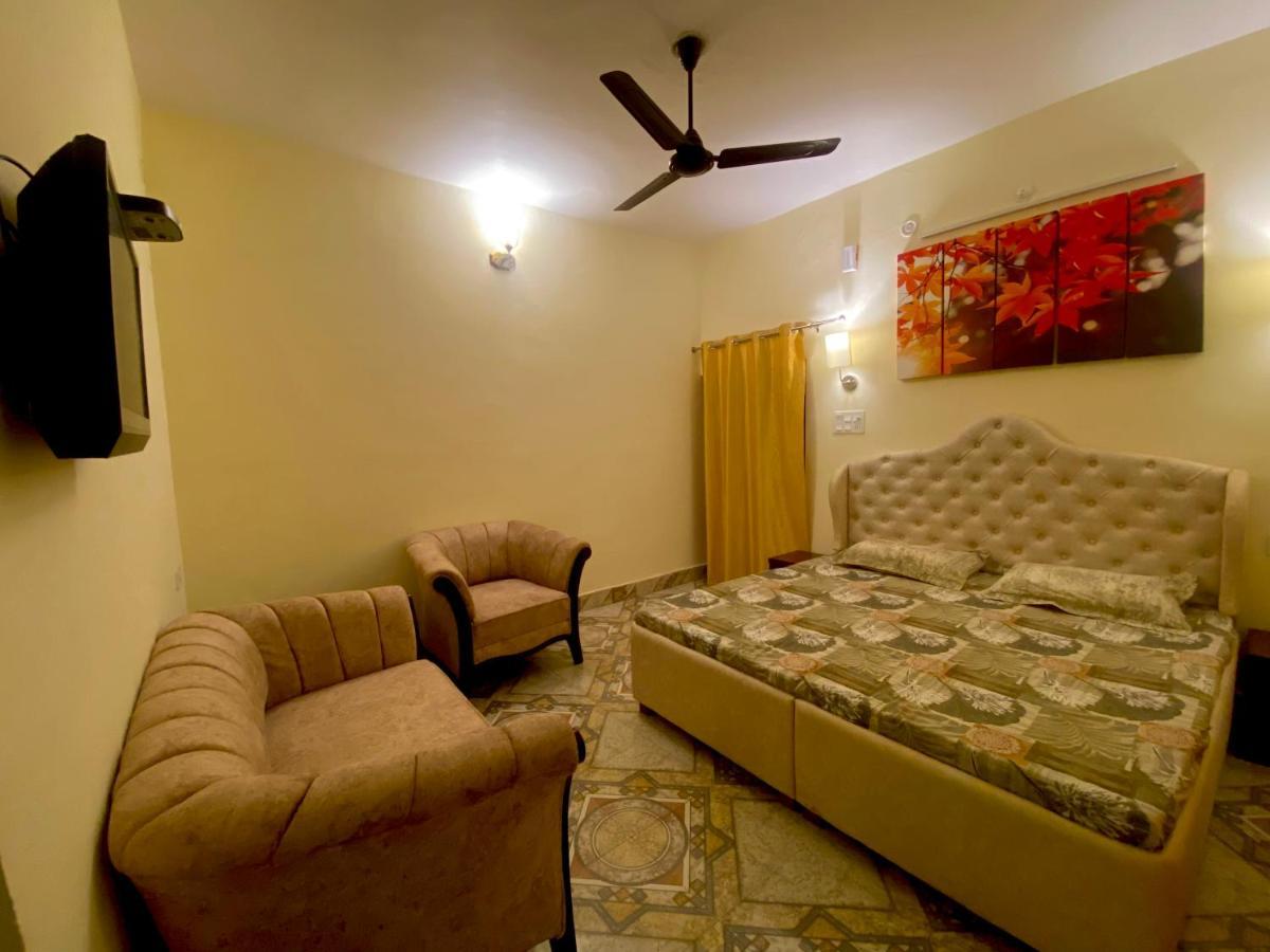 Ekant Guest House Dadāhu Dış mekan fotoğraf